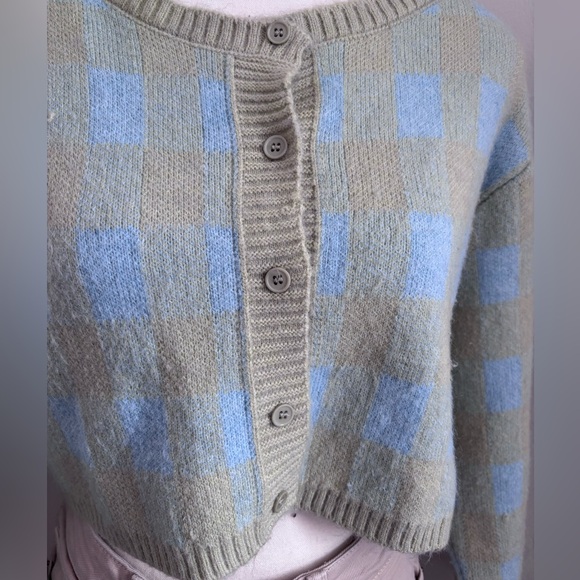 OAK + FORT Women's Long Sleeve Cardigan Sweater - Green, blue Plaid, Cropped - Picture 8 of 9